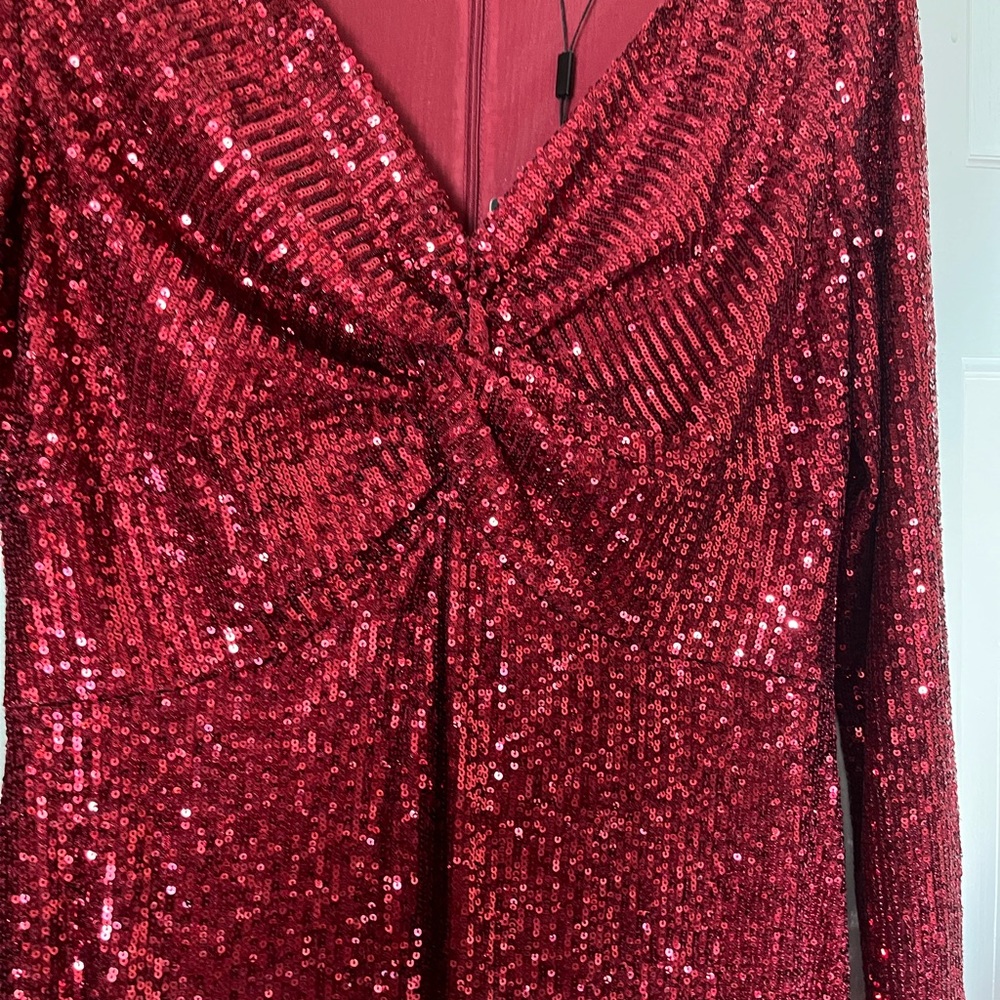 St John Elegant Sequin twist long sleeve Gown NWT - Picture 6 of 10